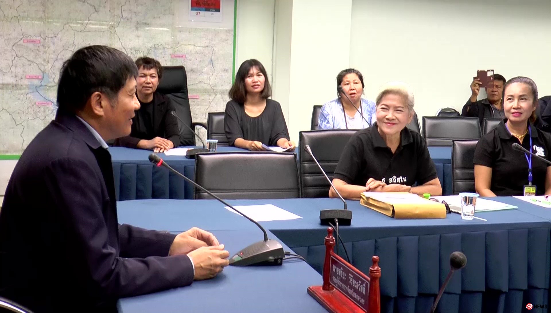 ช่างแต่งผมเสริมสวย ร่วมคัดค้านรัฐ เปิดให้ต่างด้าวทำอาชีพเสริมสวยได้เสรี