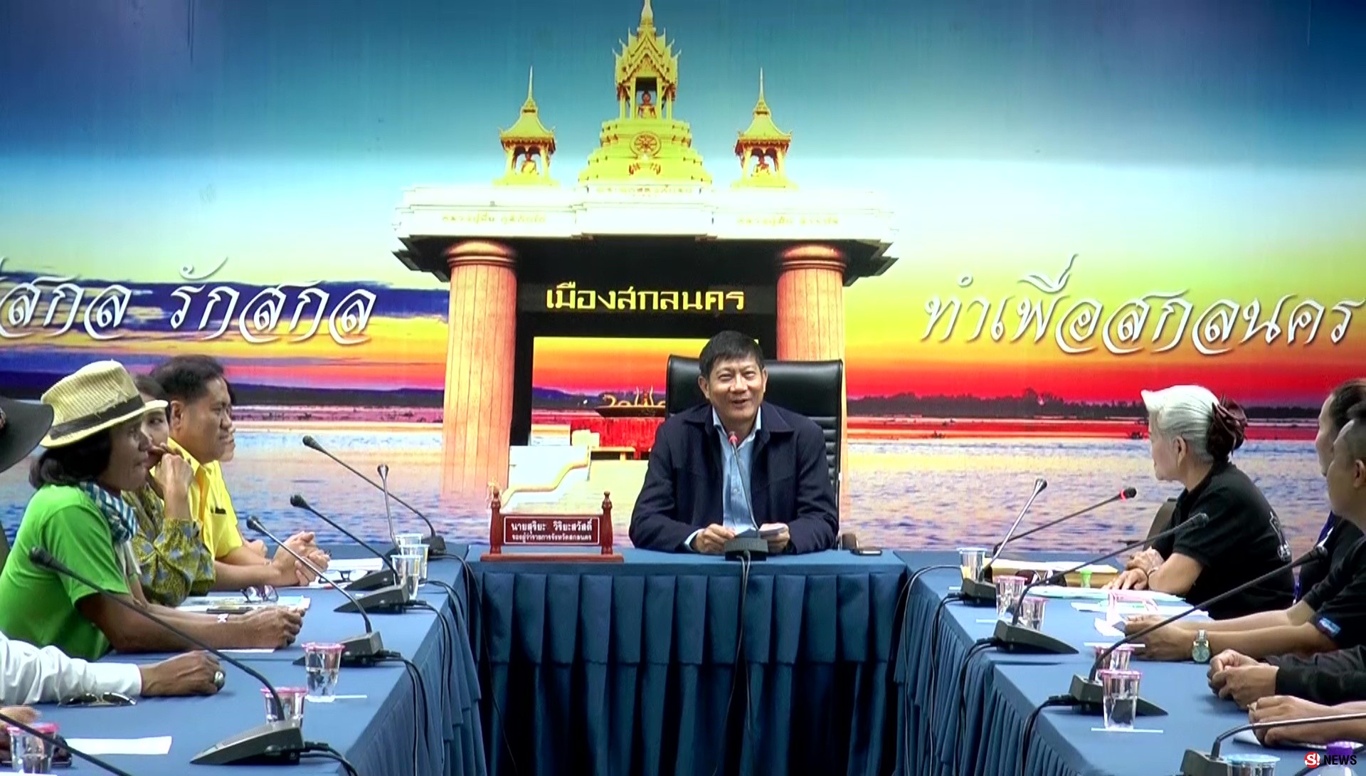 ช่างแต่งผมเสริมสวย ร่วมคัดค้านรัฐ เปิดให้ต่างด้าวทำอาชีพเสริมสวยได้เสรี