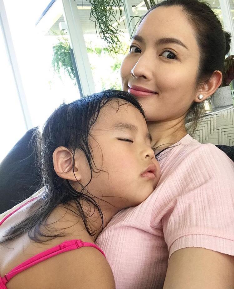 น้องปีใหม่ แม่แอฟ