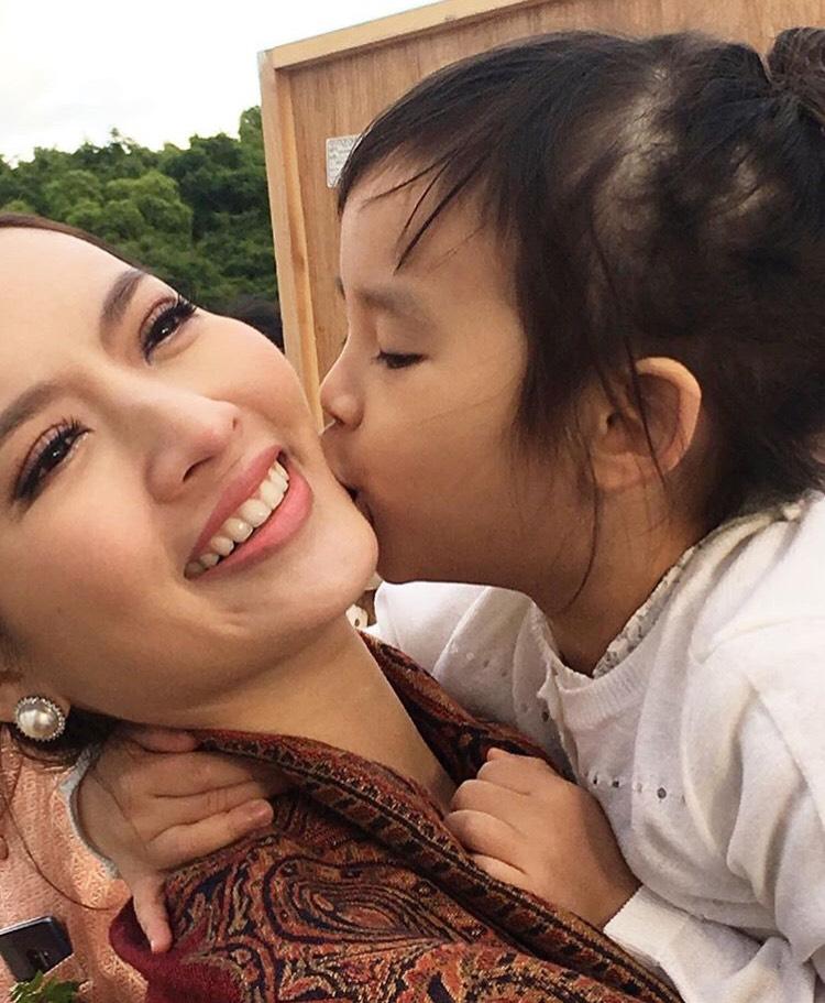น้องปีใหม่ แม่แอฟ