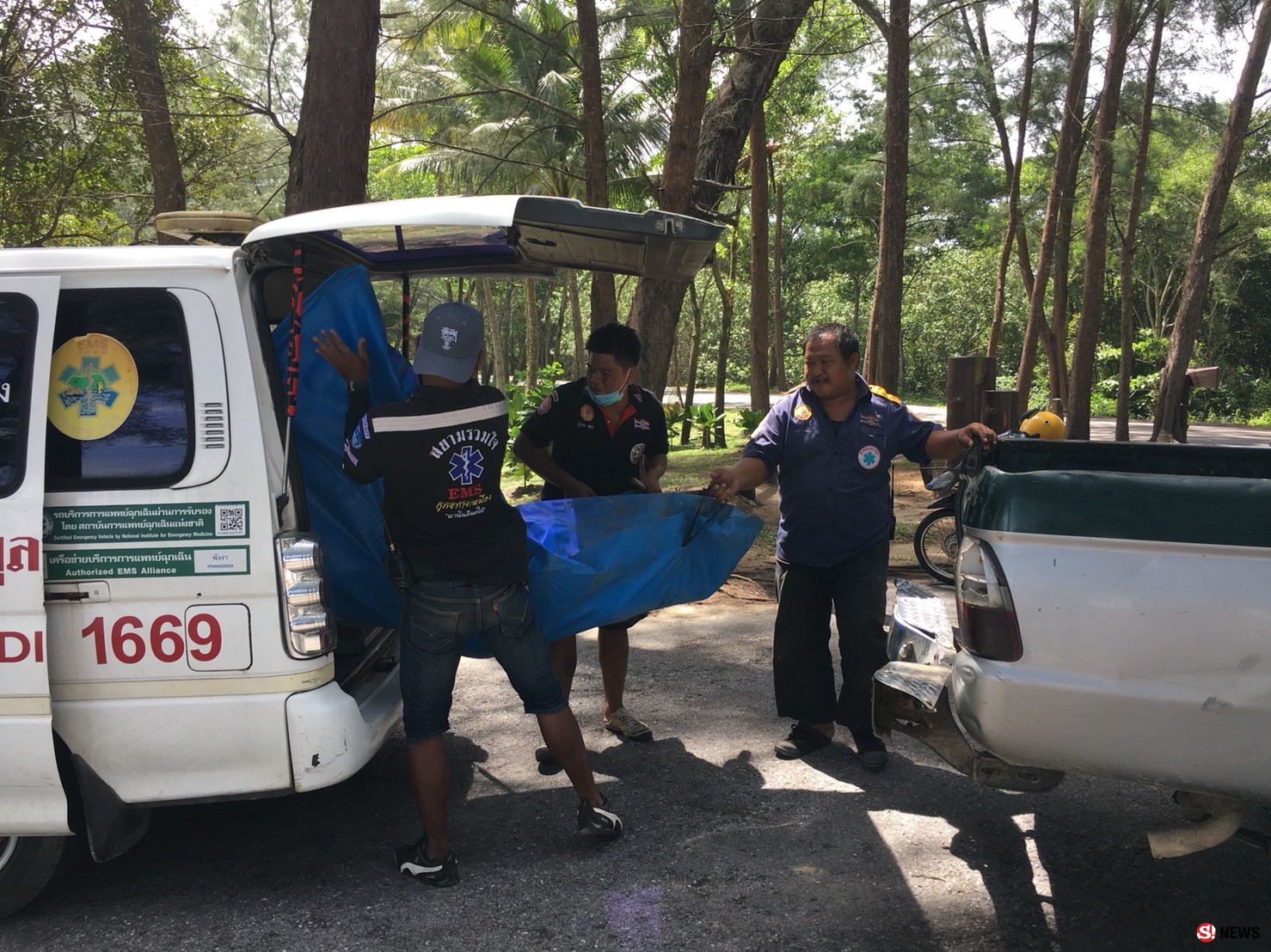 อืดเกยฝั่ง! พบศพชายปริศนาคลื่นซัดเข้าชายหาด สภาพยังระบุไม่ได้ จนท. เร่งตรวจพิสูจน์ศพ