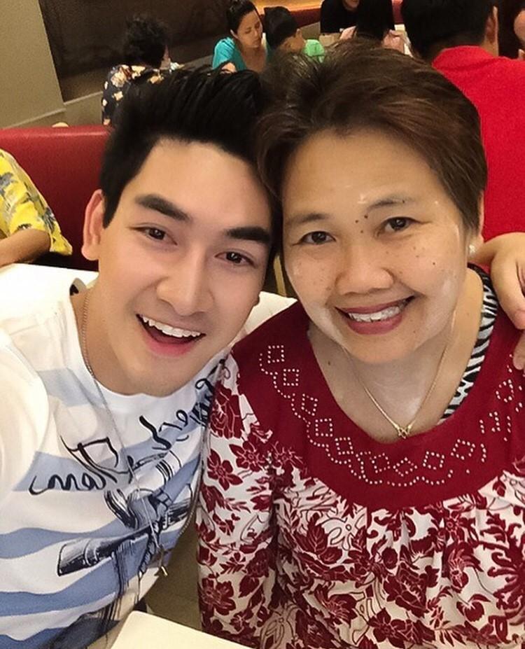 สิงโต เดอะสตาร์ กับคุณแม่
