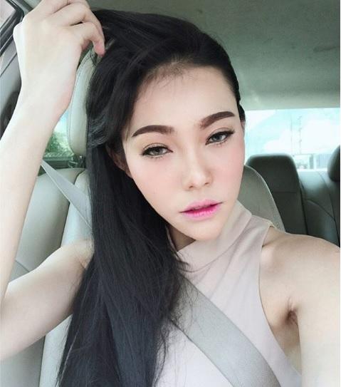 เอมมี่ แม็กซิม