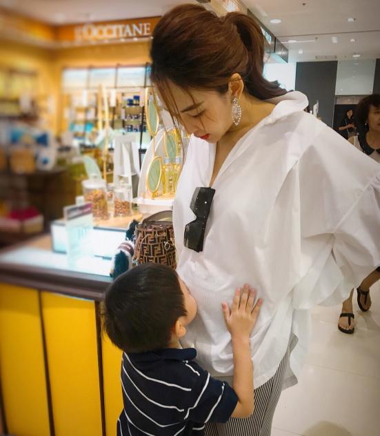 น้องโปรดจุ๊บน้องอีกแล้ว