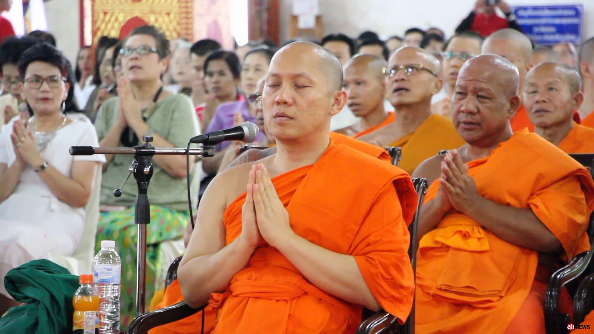 พะเยา...คณะสงฆ์ ผู้ว่าราชการ จ.พะเยา จะนำข้าราชการ ประชาชน เจริญพระพุทธมนต์อธิฐานจิตภาวนา เพื่อให้น้องๆ 13 คน ปลอดภัยกลับสู่อ้อมกอดพ่อแม่โดยเร็ว
