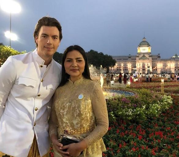 สุนารี ราชสีมา และสามี วาวเตอร์