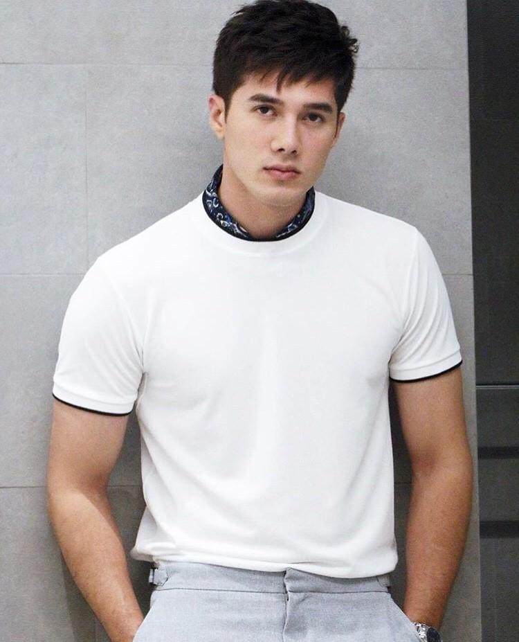 มิกค์ ทองระย้า