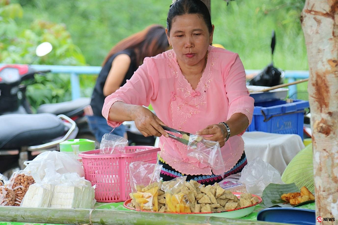 ตลาดประชารัฐ พาแอ่วเหนือท่องเที่ยวเชิงวัฒนธรรม ณ บ้านต่อแพ-แม่ฮ่องสอน