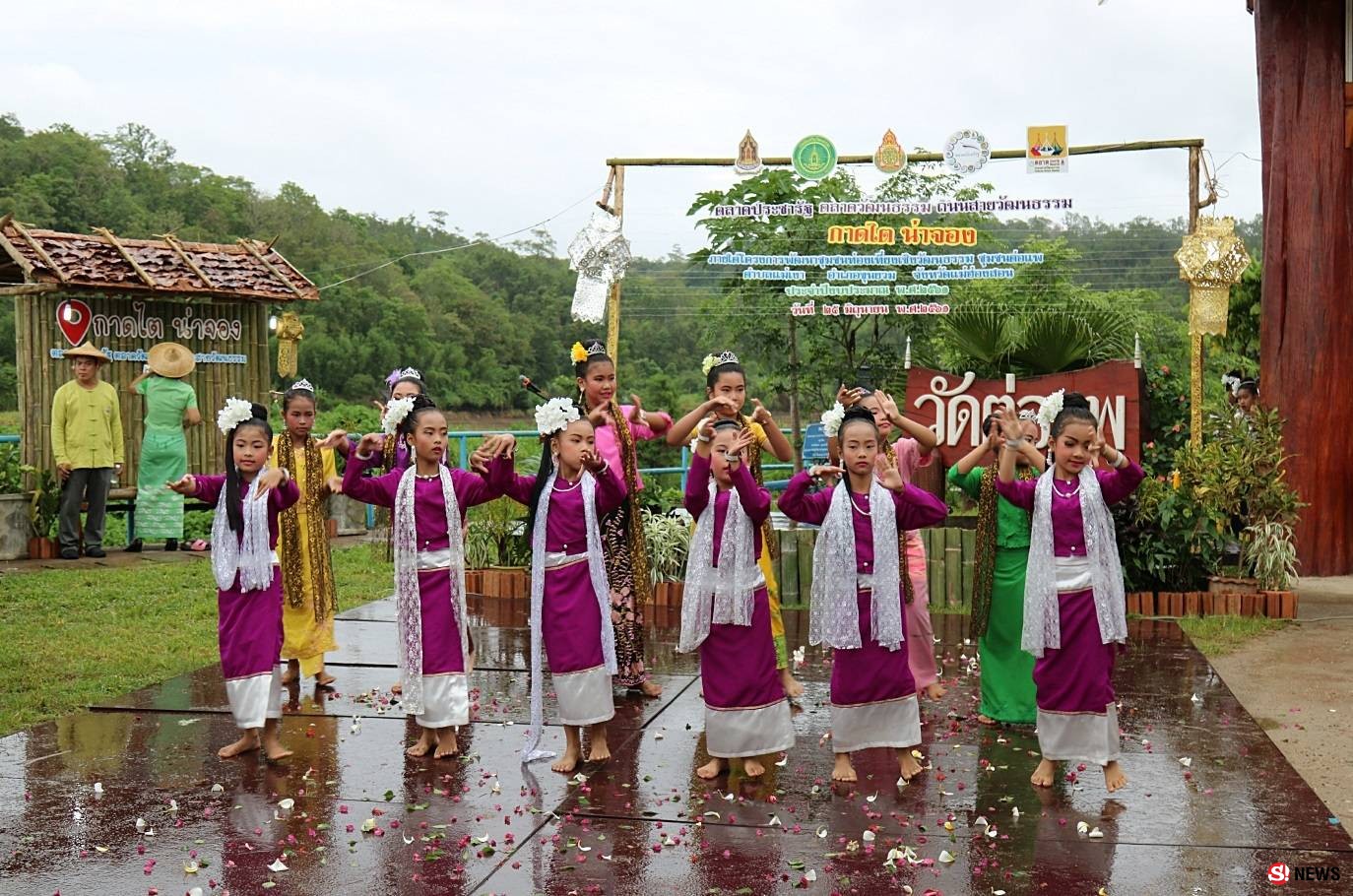 ตลาดประชารัฐ พาแอ่วเหนือท่องเที่ยวเชิงวัฒนธรรม ณ บ้านต่อแพ-แม่ฮ่องสอน