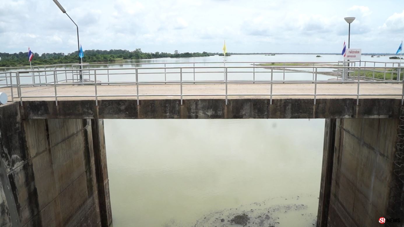 110761-ศรีสะเกษ เขื่อนราษีไศลเปิดประตูระบายน้ำลงท้ายเขื่อน เตรียมรับน้ำเหนือเขื่อนจากฝนตกหนัก