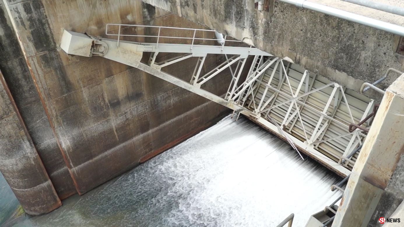 110761-ศรีสะเกษ เขื่อนราษีไศลเปิดประตูระบายน้ำลงท้ายเขื่อน เตรียมรับน้ำเหนือเขื่อนจากฝนตกหนัก