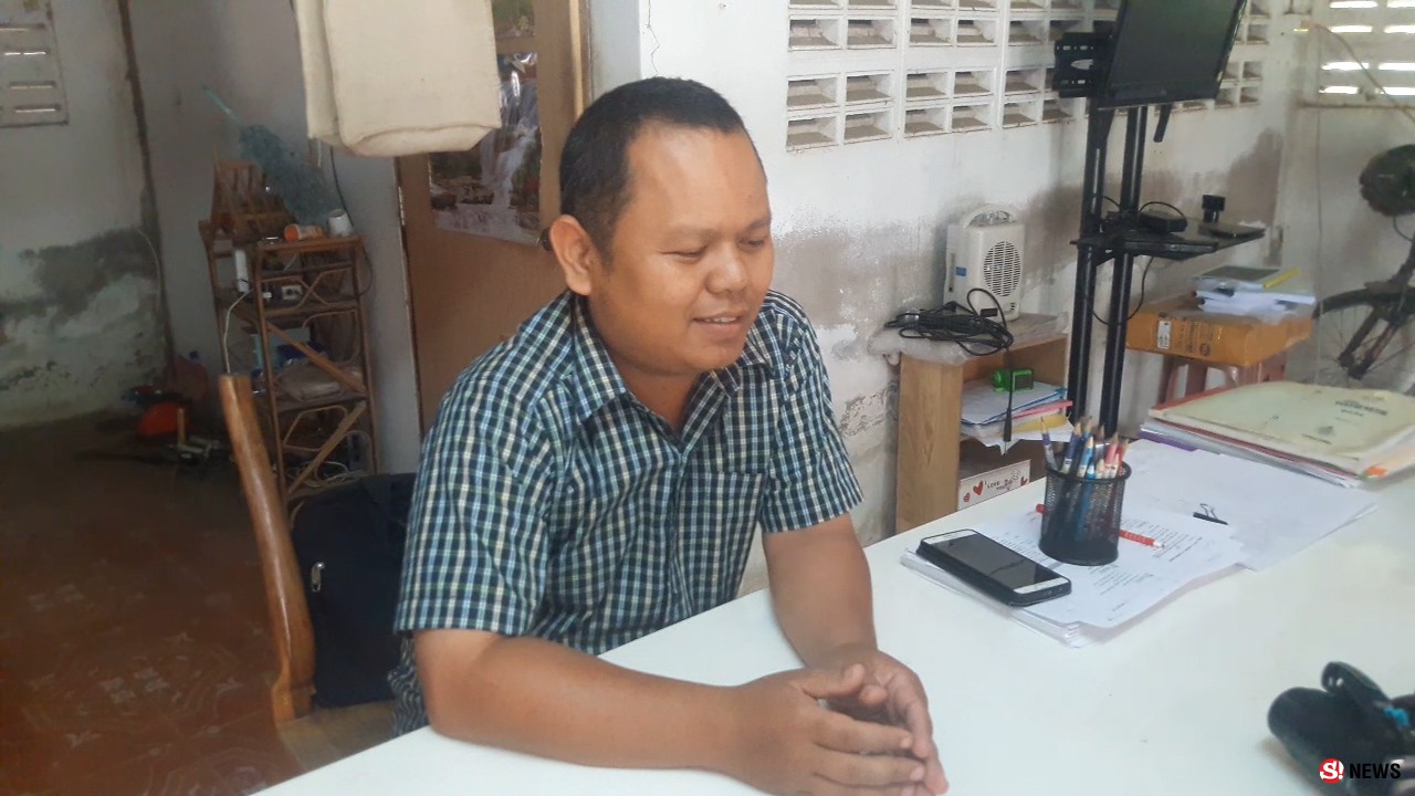 หนุ่มกัมพูชาใจหล่อมาก! เก็บเงินร่วมแสนในห้องน้ำปั๊ม รีบส่ง ตร.ประกาศหาเจ้าของ  