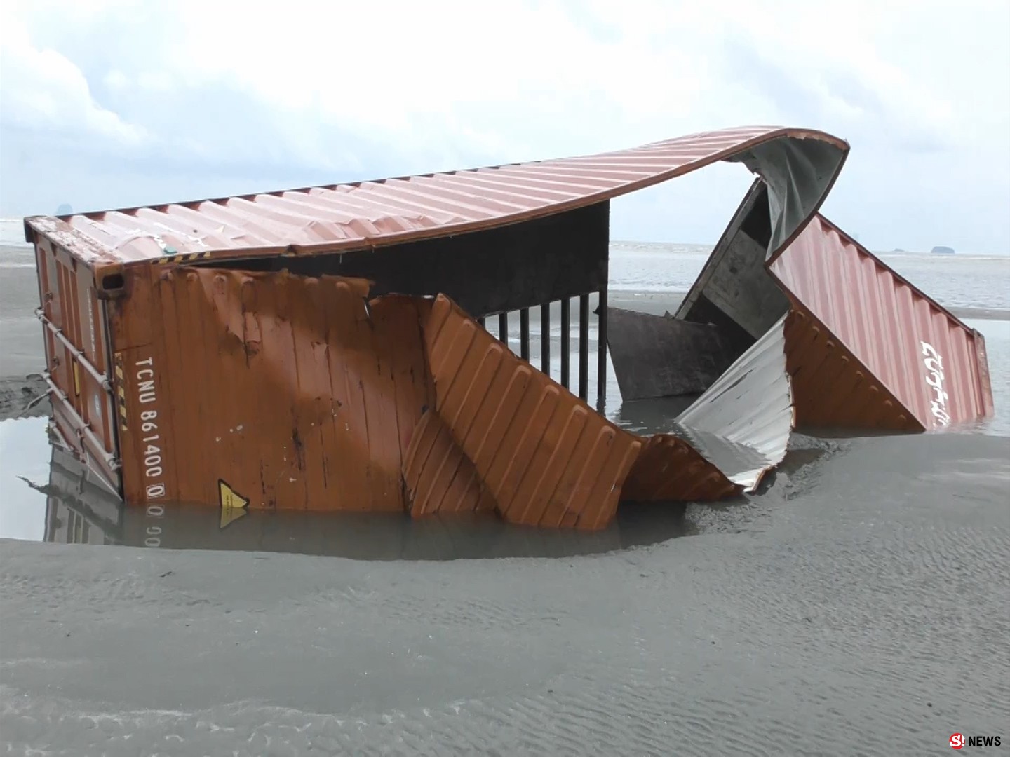 ชาวประมงหวั่นตู้คอนเทนเนอร์จะเป็นอันตรายกับการเดินเรือประมง