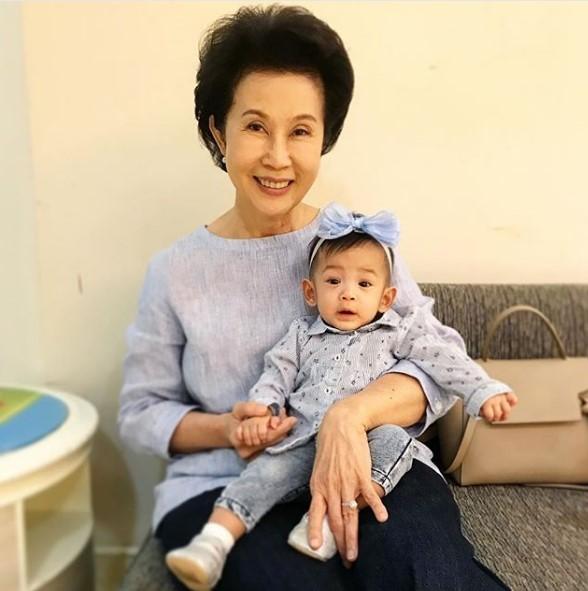 น้องมียา คุณย่าดวงดาว