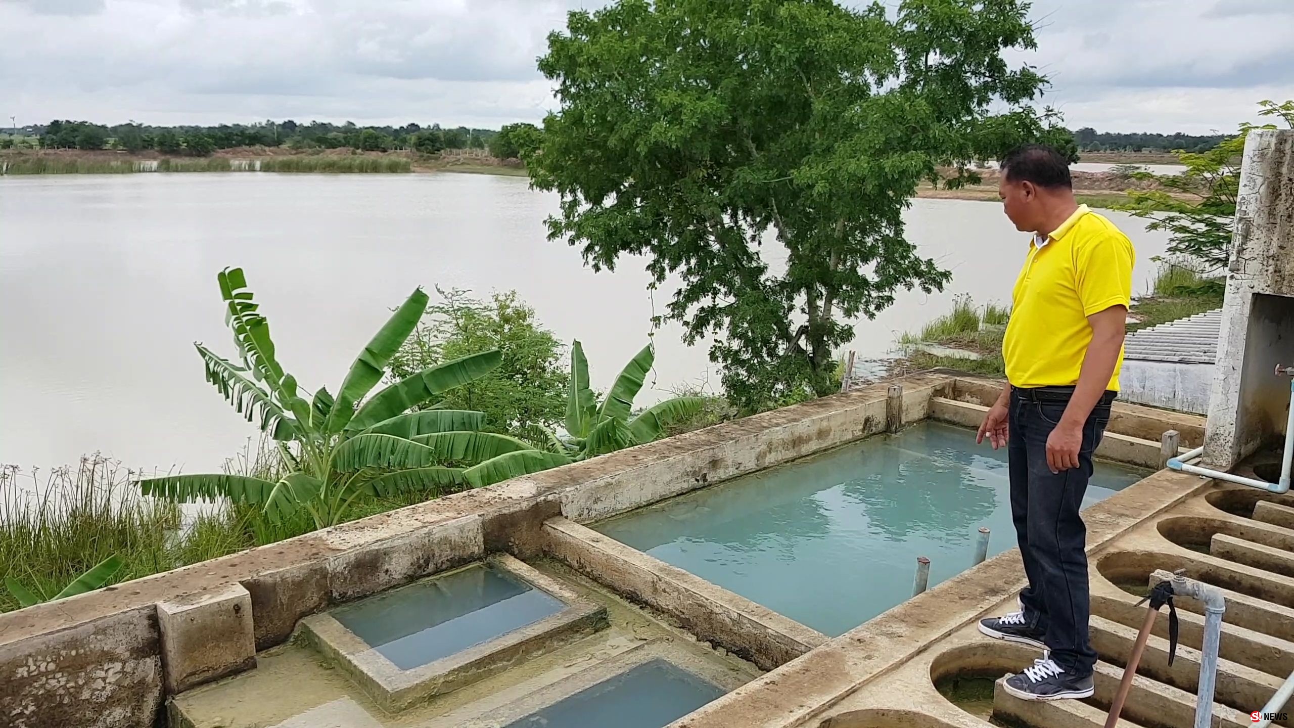 น้ำประปาหรือชาดำเย็นมีสีขุ่นคลัก-ชาวบ้านวอนหน่วยงานเร่งแก้หลังทนใช้ดื่มกินมาสิบปีแล้ว