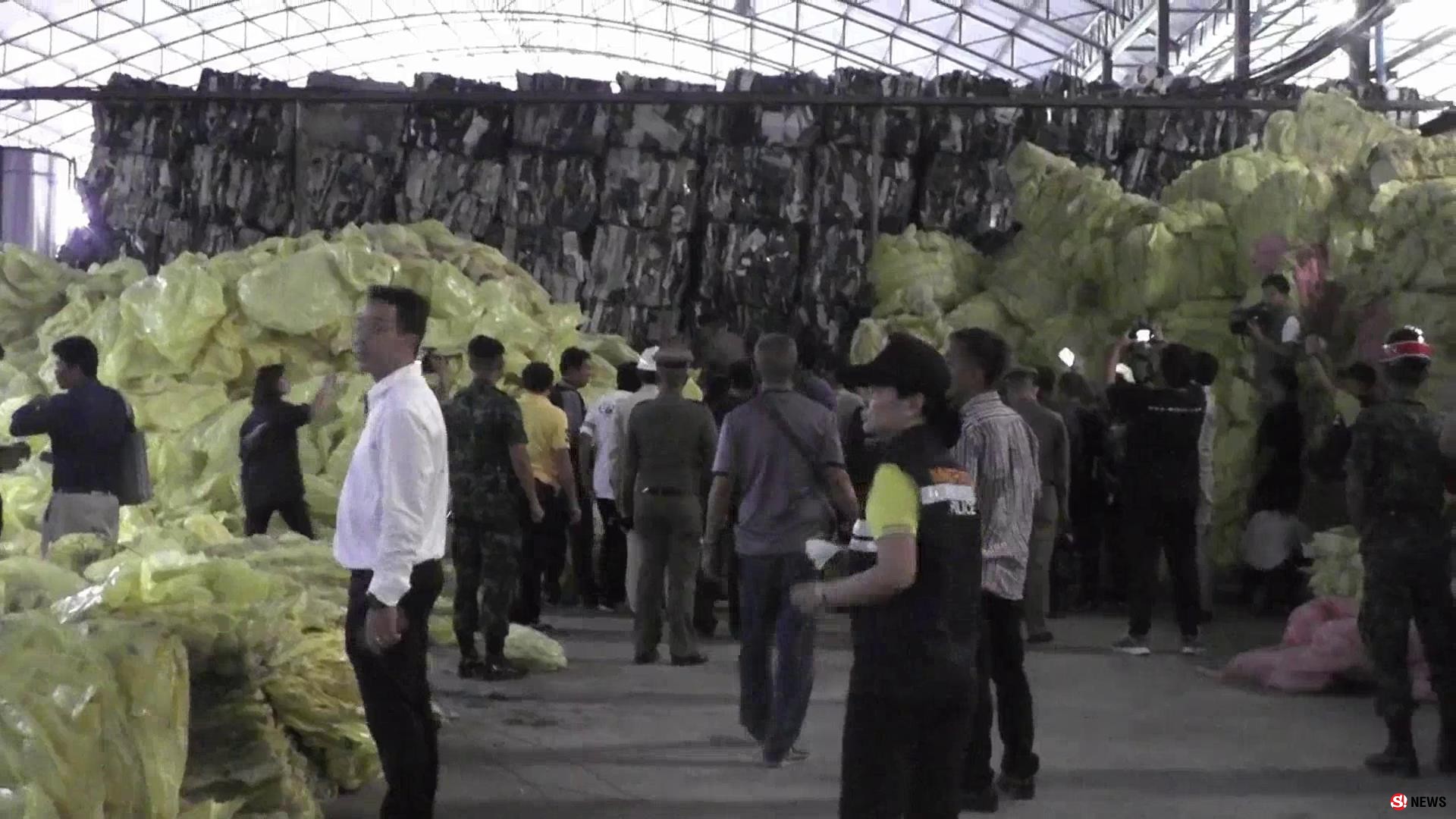 รอง ผบ.ตร. โผล่เมืองโอ่ง สั่งปิดโรงงานขยะเถื่อน จ่อดำเนินคดีทั้งอาญา-แพ่ง