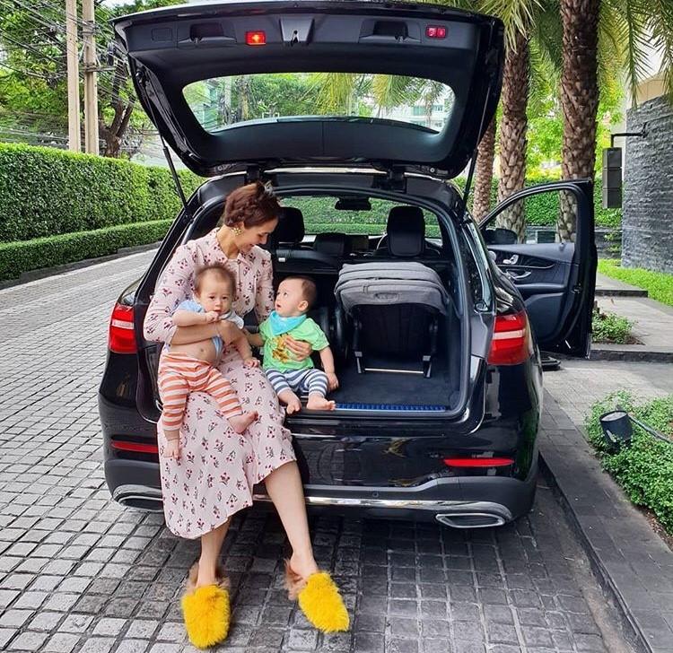 ชมพู่-น็อต-สายฟ้า-พายุ