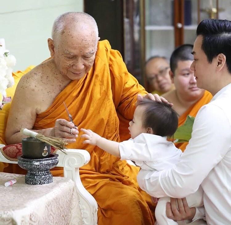 ชมพู่-น็อต-สายฟ้า-พายุ