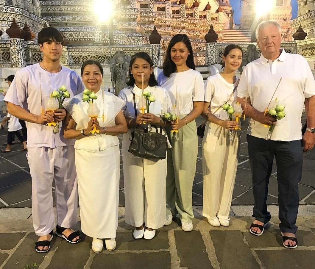 ณเดชน์ - ญาญ่า และครอบครัว