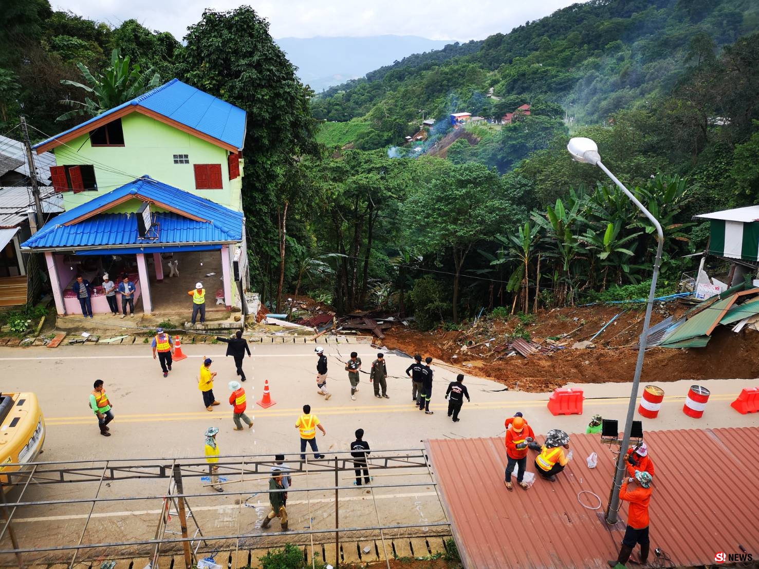 ฟื้นฟู “ภูชี้ฟ้า” หลังดินสไลด์กวาดเรียบบ้านเรือน-ร้านค้า ผวจ.คนใหม่ สั่งกำชับเยียวยาชาวบ้าน