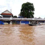 มุกดาหาร ระดับน้ำโขงยังสูง สถานีเรือมุกดาหารเฝ้าระวังติดตามอย่างใกล้ชิด