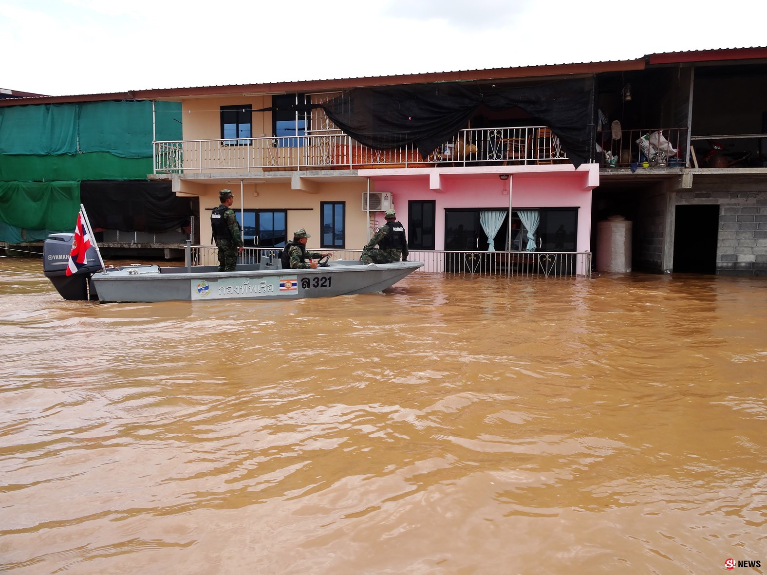 มุกดาหาร ระดับน้ำโขงยังสูง สถานีเรือมุกดาหารเฝ้าระวังติดตามอย่างใกล้ชิด