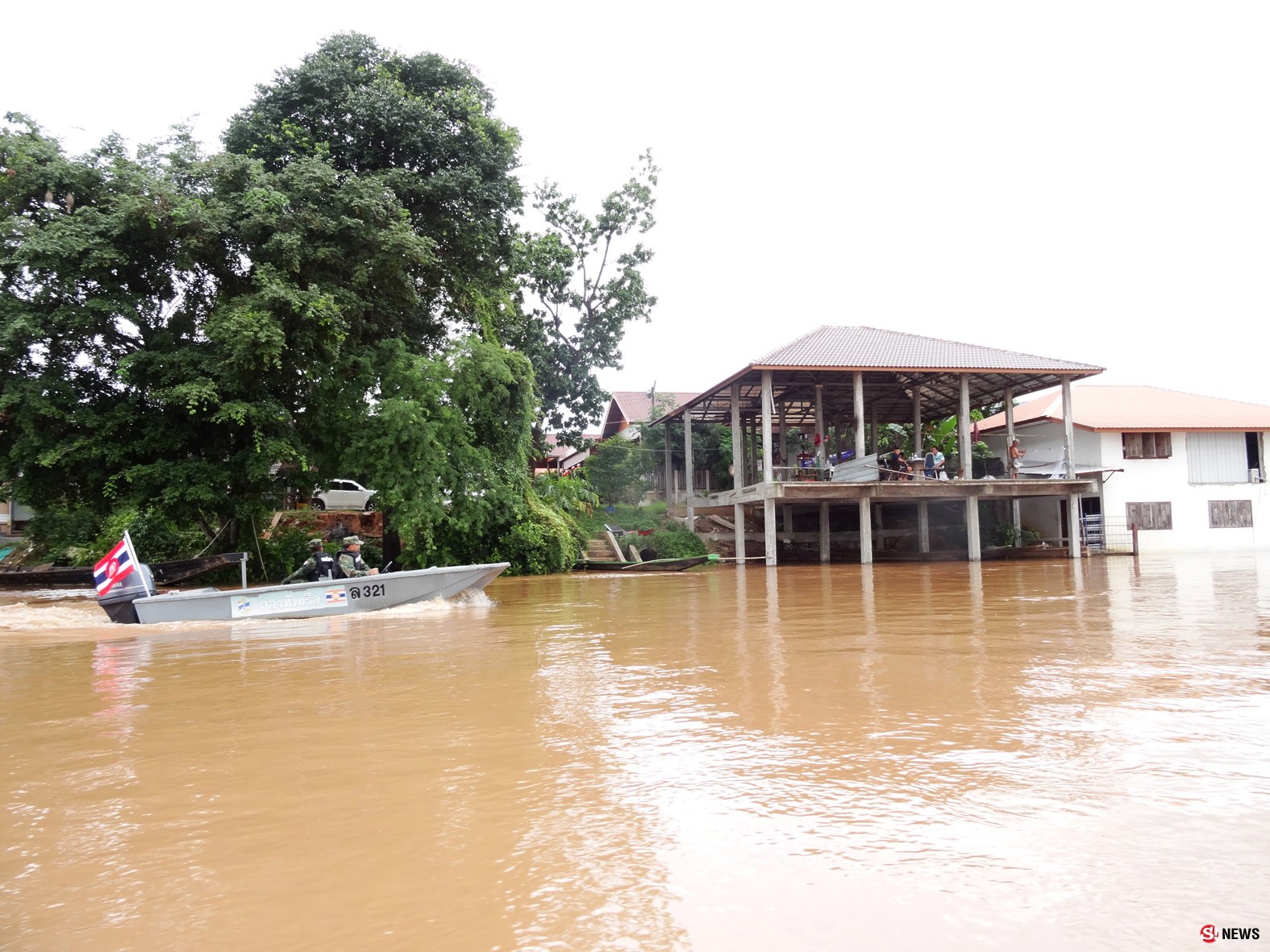 มุกดาหาร ระดับน้ำโขงยังสูง สถานีเรือมุกดาหารเฝ้าระวังติดตามอย่างใกล้ชิด