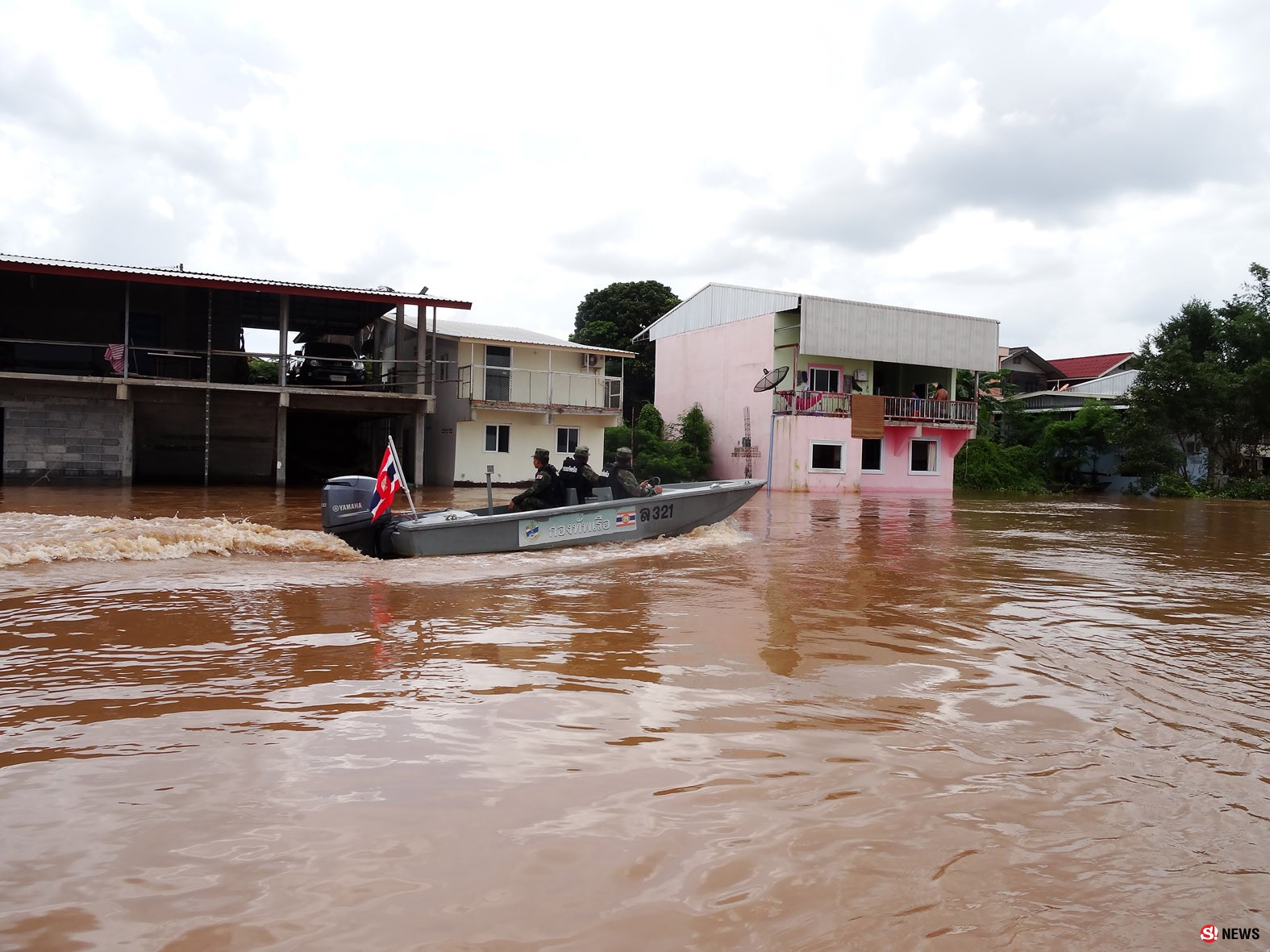 มุกดาหาร ระดับน้ำโขงยังสูง สถานีเรือมุกดาหารเฝ้าระวังติดตามอย่างใกล้ชิด