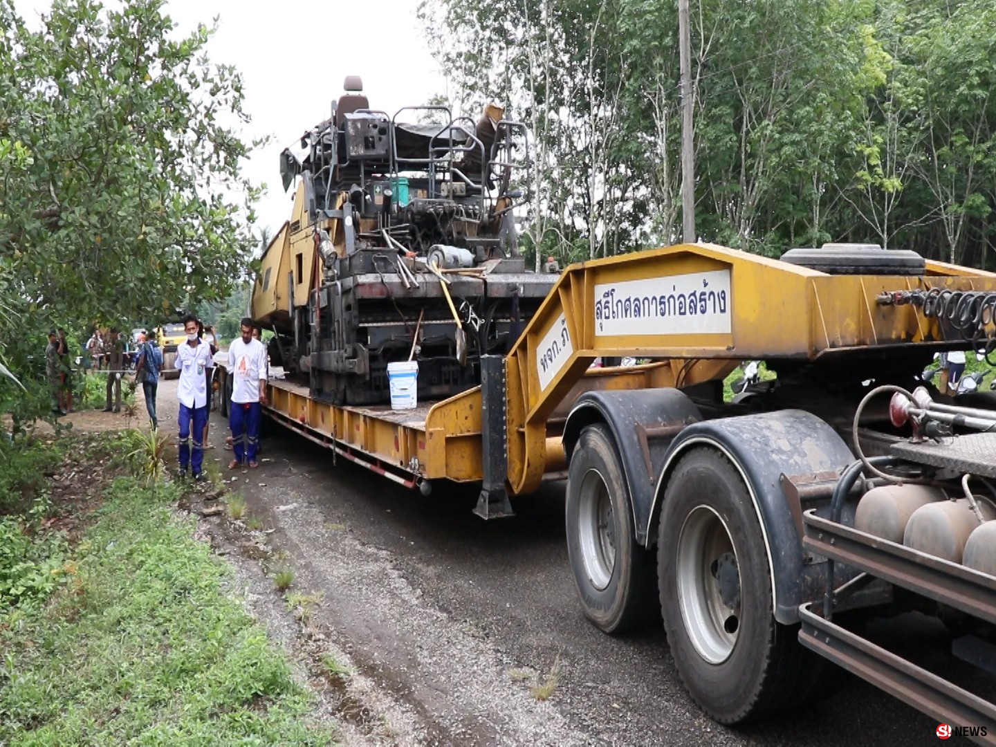 อุกฉกรรจ์-มือปืนจ่อยิ่งหัวคนงานปูยางถนนก่อนแว้นรถหนี ตร.คาดปมขัดแย้งประมูลรับเหมา