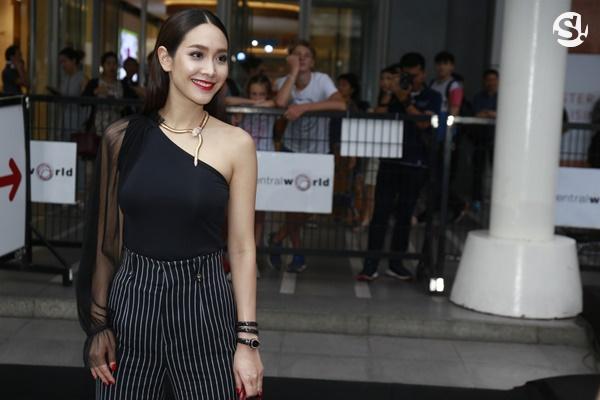 มิน พีชญา