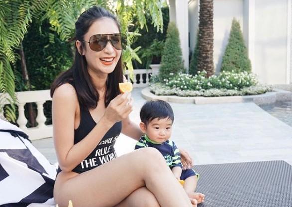 แม่เนย น้องอคิณ 