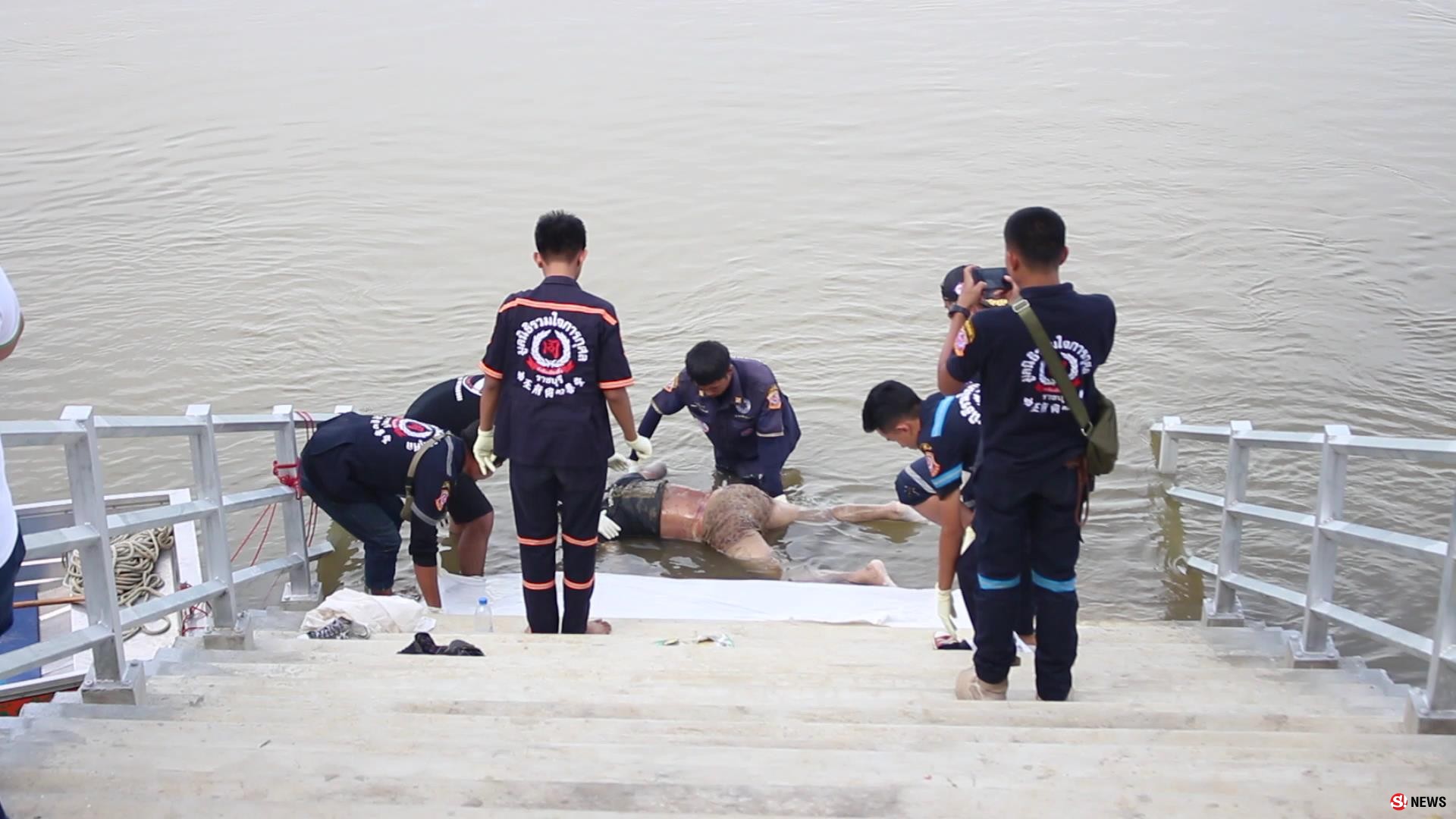 พบแล้ว-ศพชายโดดสะพานบ้านโป่ง แม่ผู้ตายเผยลูกเครียดปัญหาชีวิต