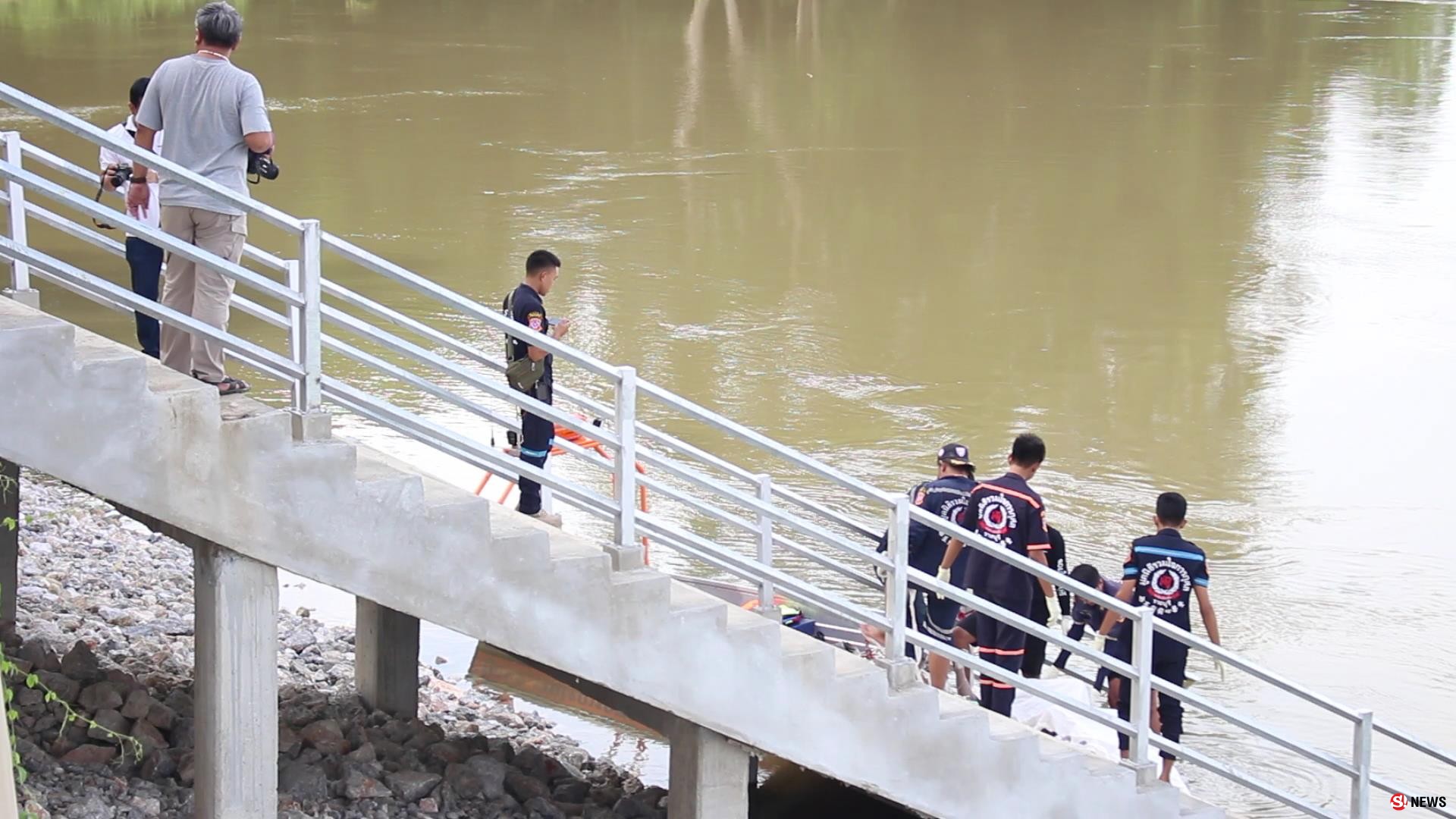 พบแล้ว-ศพชายโดดสะพานบ้านโป่ง แม่ผู้ตายเผยลูกเครียดปัญหาชีวิต