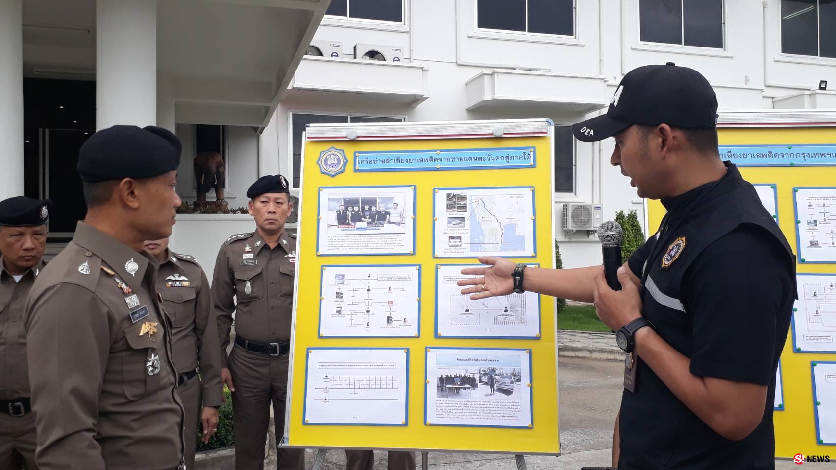 ประจวบคีรีขันธ์ รองผู้การภาค7 แถลงโชว์ผลงานตำรวจภูธรจังหวัดประจวบคีรีขันธ์ สกัดยาบ้า อาวุธปืน ผู้ต้องหาเพียบ