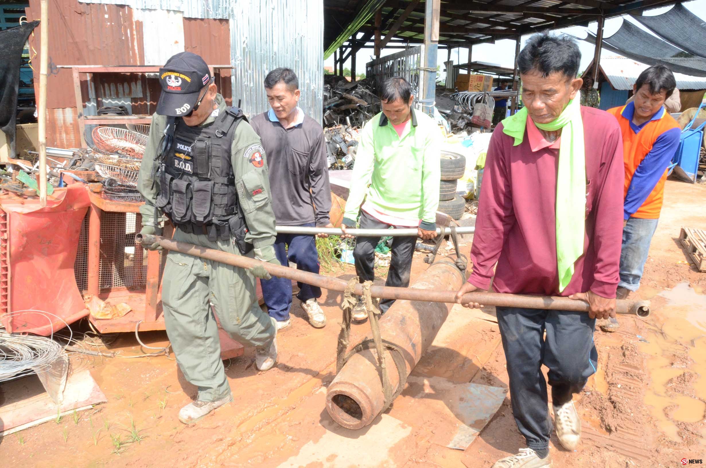 กาฬสินธุ์ระทึกพบระเบิดติดเครื่องบินรบหนัก 1,000 ปอนด์โผล่ร้านเซียงกง