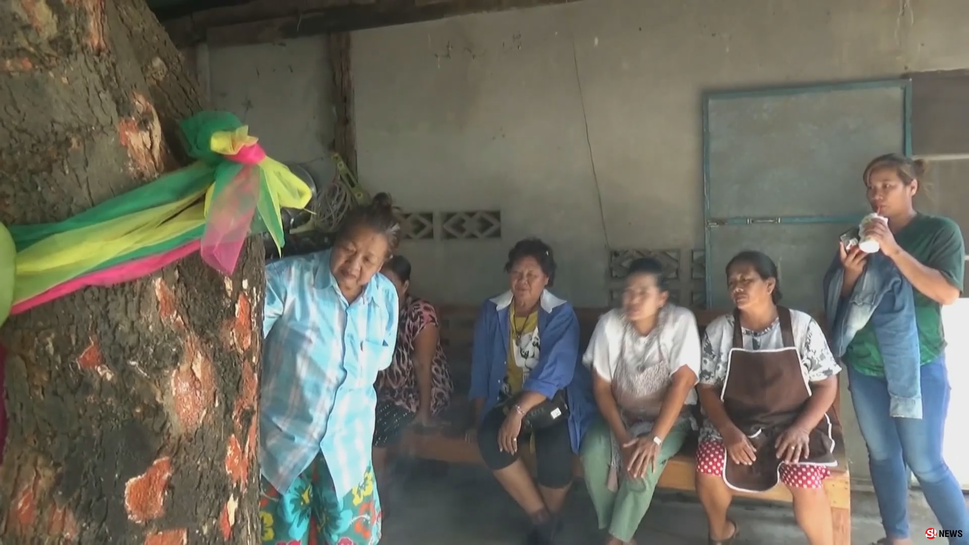 เซียนหวยลูบไล้ “แม่ขนุนทอง” ขอเลขเด็ด-หลังล่าสุดให้โชคถูกตรง 3 งวดติด