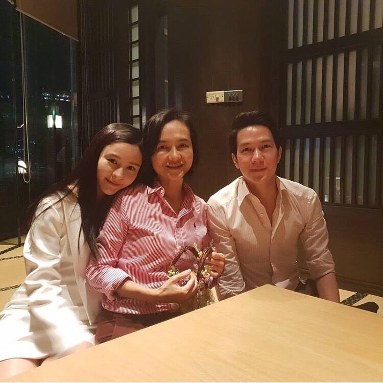 ออม สุชาร์ - แอมป์ พิธาน