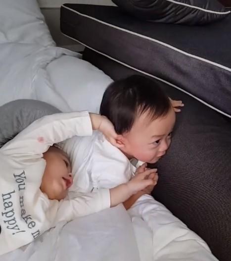 พี่สายฟ้า ปลุก น้องพายุ