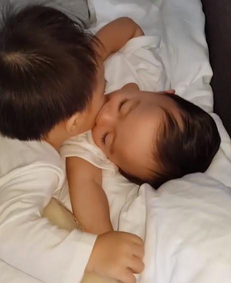 พี่สายฟ้า ปลุก น้องพายุ