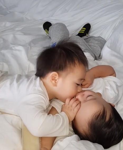 พี่สายฟ้า ปลุก น้องพายุ