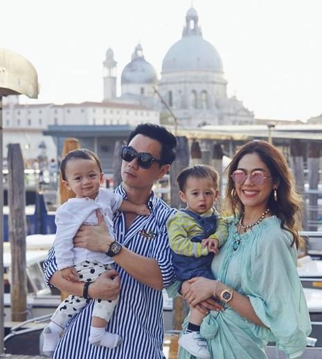 ครอบครัว ชมพู่ อารยา