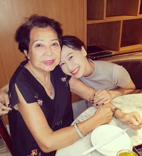 คุณแม่ศรราม และ ติ๊ก 