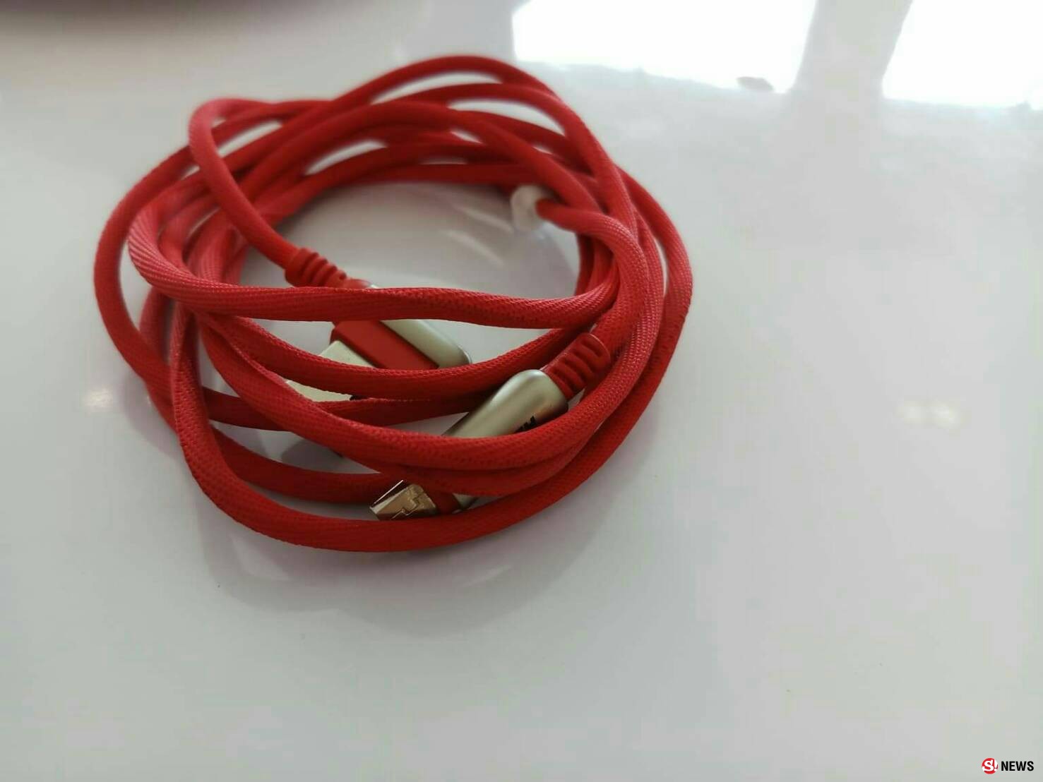 ไฟช็อตปากเด็ก! ยายรีบพาหลานส่ง รพ.หลังอมสายชาร์จเสียบคาปลั๊ก