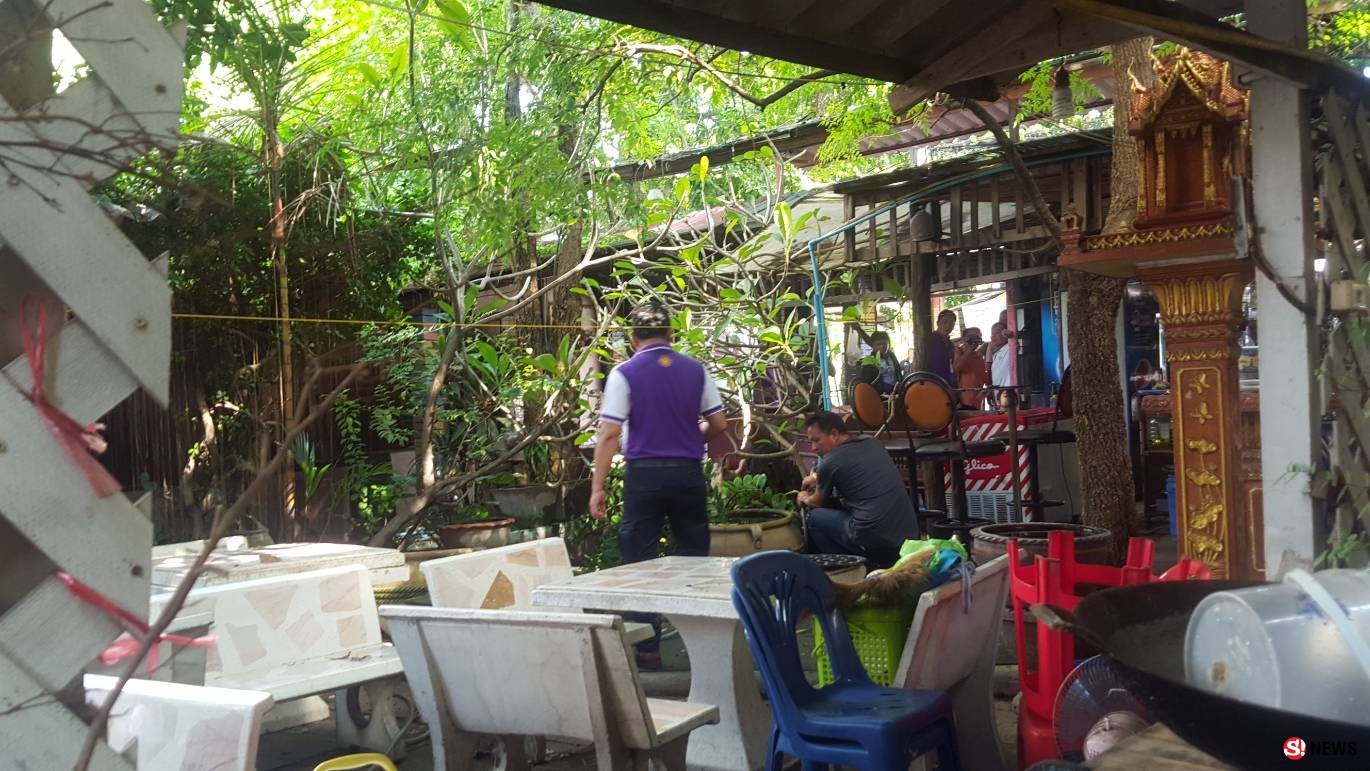 เจ้าหน้าที่รื้อถอนห้องแถวน้องชายนักการเมืองชื่อดัง เจ้าตัวโต้ฝั่งตรงข้ามทำไมไม่รื้อ?