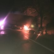 โคราช-ระทึกไฟไหม้รถบรรทุก 6 ล้อ ขณะวิ่งอยู่บนถนนมิตรภาพ โชคดีที่ไม่มีใครได้รับบาดเจ็บ