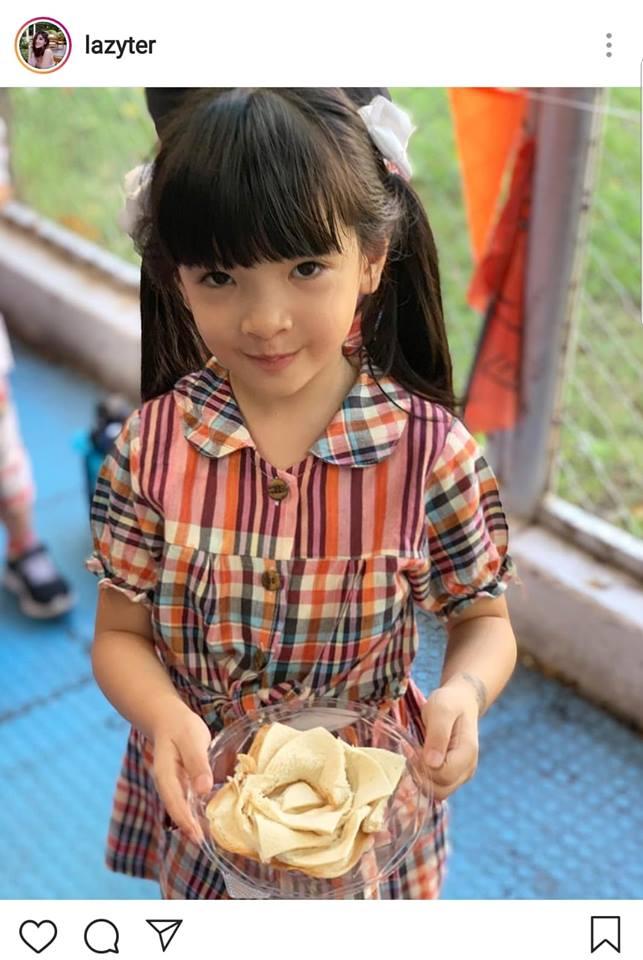 น้องรีนา ลูก ออย ธนา
