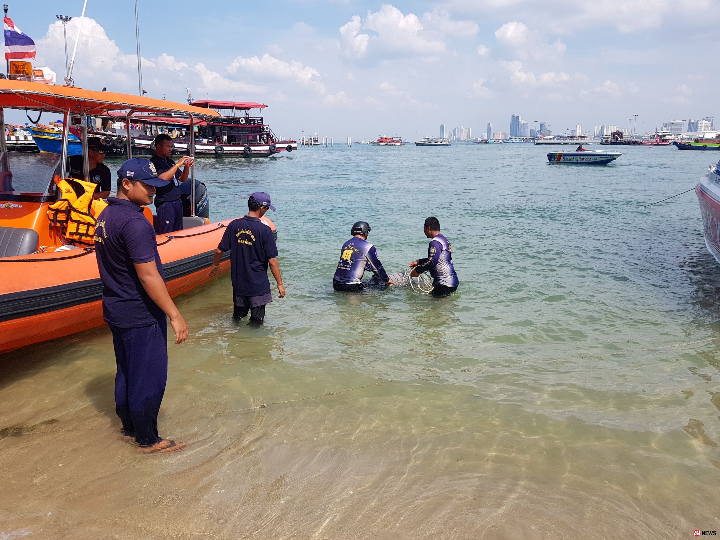 พบศพ “ประมงเฒ่า” พลัดตกเรือหาปลาจมอ่าวพัทยา-ร่างลอยมาติดเรือภัตตาคาร