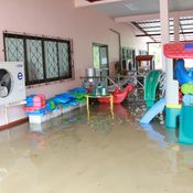 พัทลุง_161261_น้ำทะลักท่วมโรงเรียนเขตเทศบาลเมืองพัทลุง