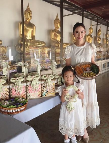 บรรยากาศวันเกิด น้องปีใหม่ 