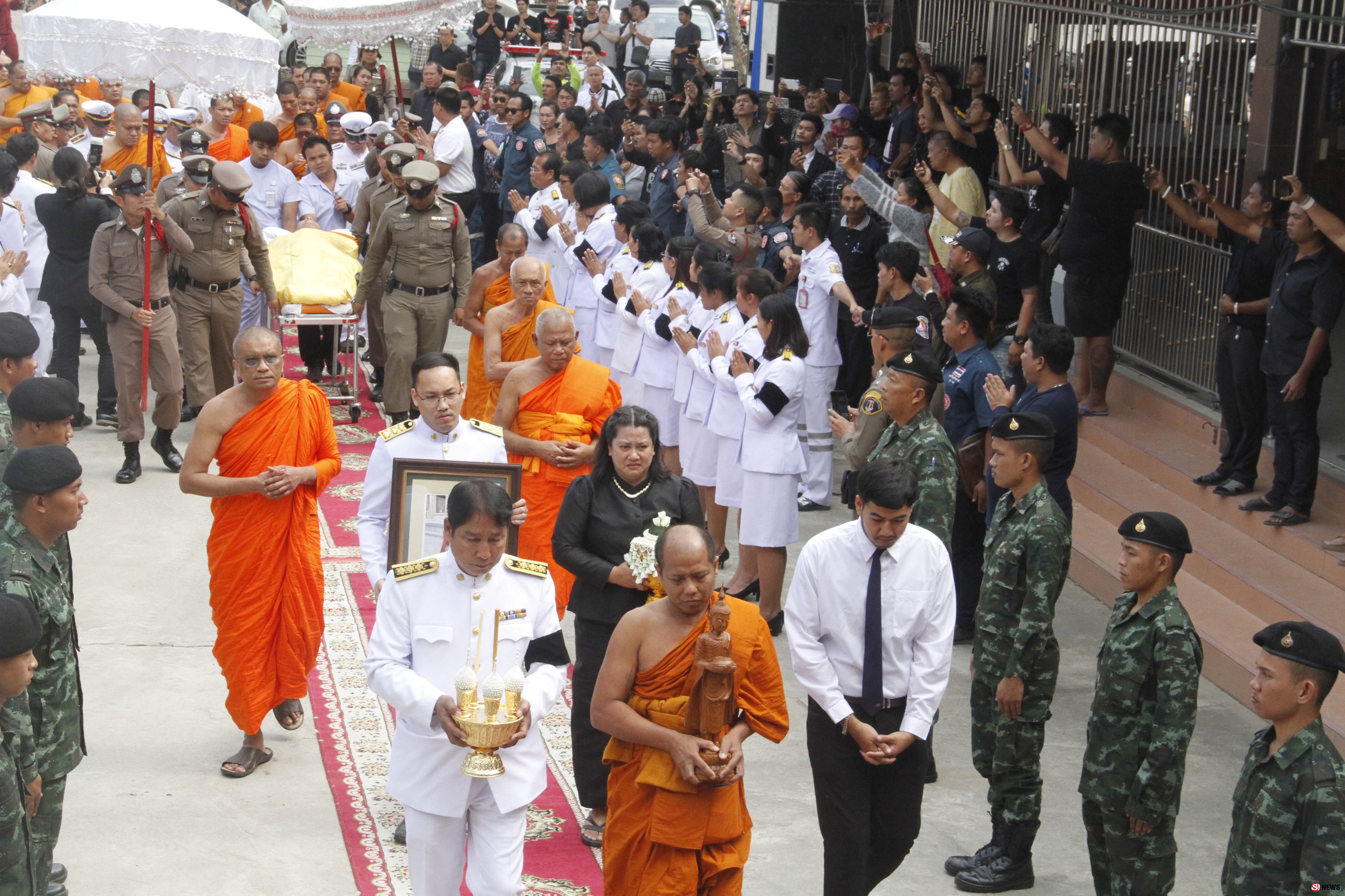 ประชาชนล้นวัดกราบสรีระสังขารหลวงพ่อพูน เกิดังอยุธยา